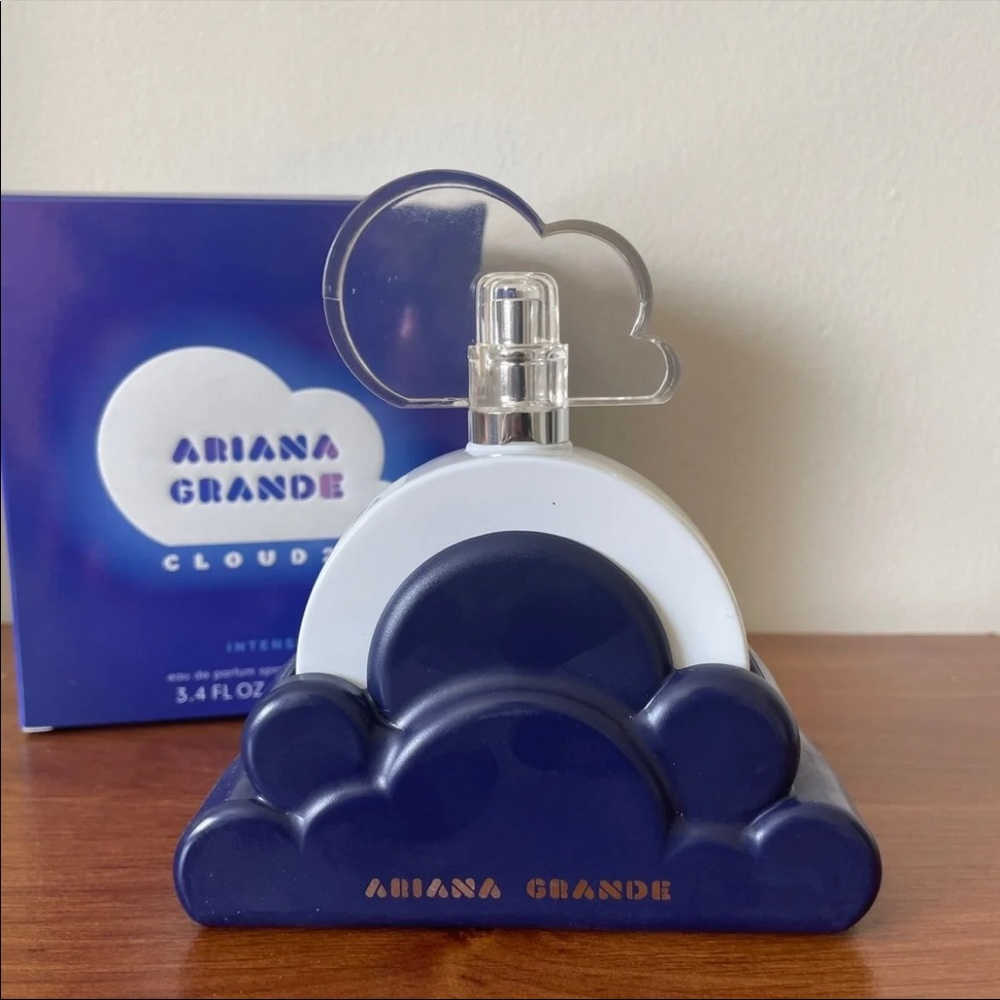 Ariana grande cloud intense 2.0 perfume